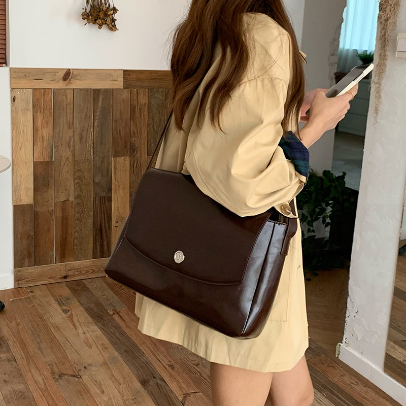 CGCBAG Vintage Lage Capacity M - đánh giá và giá Luxury Bags Collection